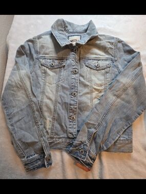 Mudd Denim Jacket Women’s XL Distressed Light Wash Jean Jacket